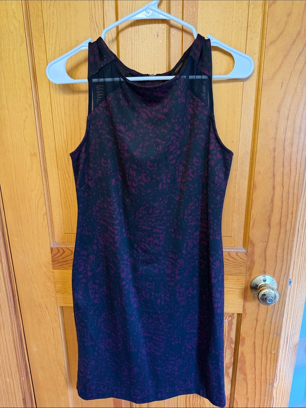 Banana Republic Sleeveless Black and Burgundy Patterned Shift Dress